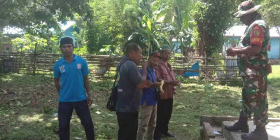 Babinsa Biak Utara-Warsa Komsos Bersama Masyarakat Kampung Maniri