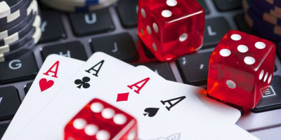 Permainan Kartu dengan Aktivitas Judi Online: Dua Hal Berbeda