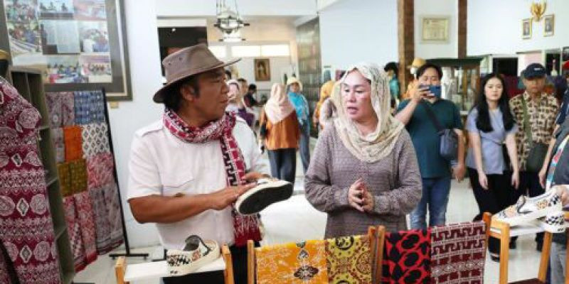 Memperkenalkan Sejarah dan Budaya Banten Lewat Seni Membatik