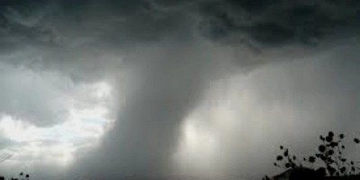 Terdapat Beberapa Fenomena Atmosfer yang Terpantau Cukup Signifikan, Akankah Ada Tornado?