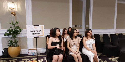 Peserta Audisi Miss Indonesia 2024 di Surabaya Meriahkan Kota dengan Kedatangan dari Berbagai Daerah