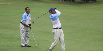 Danmenarmed 2 Kostrad Ayunkan Tongkat Golf Bersama Jatim Golfer