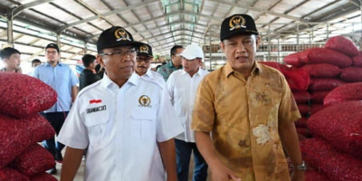 Tinjau Pasar Induk Cikopo, Pimpinan Komisi IV DPR Harap Harga Pangan Tetap Stabil