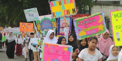 Ratusan Murid SDN CBS 07 Pagi Lakukan Pawai Sambut Ramadhan 