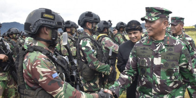 Wadan Kormar Tinjau Latihan Pratugas Prajurit Marinir