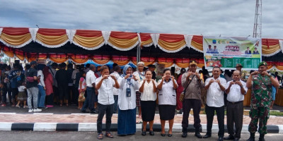 Tekan Inflasi, Danramil 1708-04/Supiori Selatan Hadiri Gerakan Pangan Murah