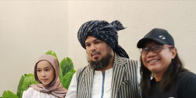 Ust Derry Sulaiman Gandeng Penyanyi Cilik Jatim dalam Duet Berjudul 