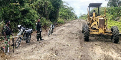 Pembukaan Jalan Seradala Kuaserama Berhasil Dituntaskan  TMMD ke-119 Kodim 1715/Yahukimo