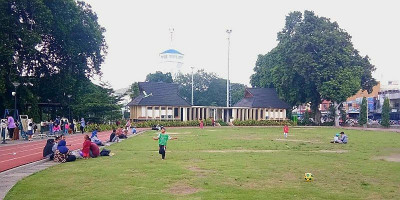 Menikmati Waktu Akhir Pekan di Alun-Alun Kota Bogor