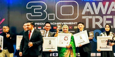 Nur Saadah Dimyati Foundation – NSDF Terima Penghargaan “Top Professional Women 2024” Tingkat Asean