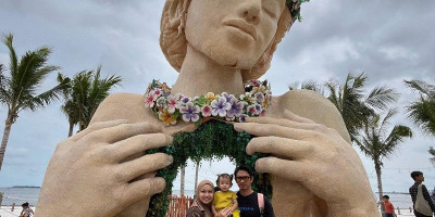 Aloha PIK, Melepas Penat di Pantai Bernuansa Hawai