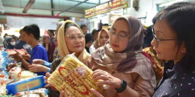 Komisi IX DPR RI Pastikan Keamanan Makanan di Pasar Modern BSD Aman