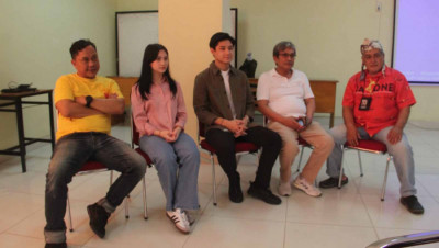 Giliran SMKS Malaka Jakarta Timur di Sambangi Artis Film Syirik 