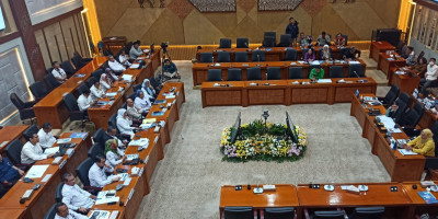 Menaker Ancam Perusahaan Telat Bayar THR dengan Sanksi