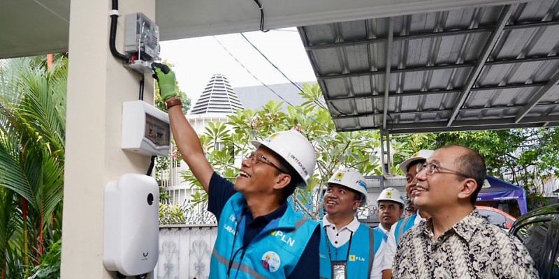 PLN UID Jakarta Raya Nyalakan Listrik secara Serentak untuk 300 'Home Charging'