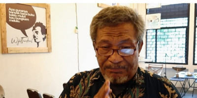 Muslim Arbi: MK Segera saja Bertaubat. Bela Rakyat atau Bubar Jalan!