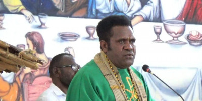 Pimpinan Gereja Katolik Kab, Intan Jaya Mengutuk Keras Para Pelaku Penembak 2 Anak SD