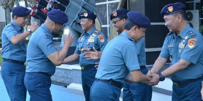 Prajurit dan PNS Gelar Halal Bihalal bersama Pangkoarmada RI