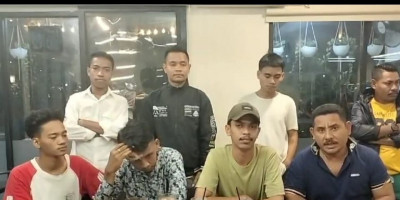 Aksi Demo LPKKPD Terkait Dugaan Korupsi Bupati Teluk Bintuni Berujung Permintaan Maaf