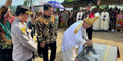 Pemberkatan dan Persemian Gereja Katolik St. Antonius di Mamahak Besar 