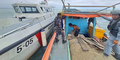Nelayan Nakal Pengguna Pukat Harimau Berhasil Diamankan Bakamla Sambas