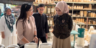 Kunjungan Kerja Wakil Ketua Dekranasda Kota Bogor ke Imah Keramik Bogor