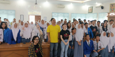 Film Syirik NPLS Goes To School Sukses di SMKN dan Radio di Surakarta.