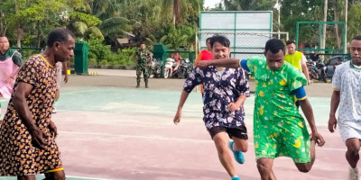 Semarak HUT Ke-54 Kodim 1708/BN, Anggota Kodim Rayakan Lomba Futsal Pakai Daster
