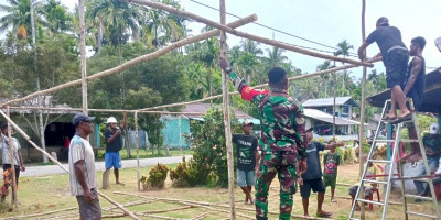 Babinsa Koramil 05 Numfor Karya Bakti Bersama Masyarakat 