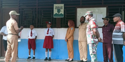 Babinsa Koramil Biak Kota Posramil 01 Biak Timur Hadiri Upacara Pembukaan UN SDN Soryar