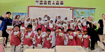 Mahasiswa Komunikasi SV IPB University Ajar Bahasa Jepang untuk Anak SD