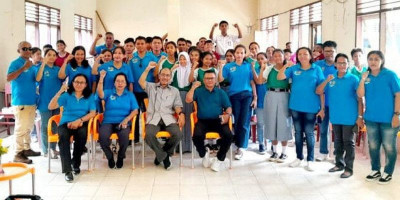 Nono Sampono Gelar Sosialisasi 4 Pilar MPR RI di SMA Pertiwi Ambon