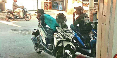 Meresahkan! Publik Minta Aparat Tangkap Juru Parkir Ilegal di Indomaret Se-Kab Cirebon