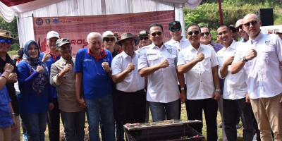 Pangkoarmada RI dan Ketua Umum HNSI Baksos di KBN Sumur Pandeglang