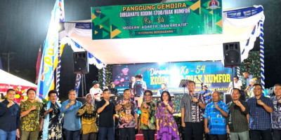 Panggung Gembira, Doorprize dan Gelar Tarian Seni Budaya Meriahkan HUT Ke-54 Kodim 1708/BN