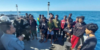 Bakamla RI Jemput 18 Nelayan Indonesia di Australia