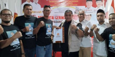 Maju Walikota Padang, Uda Levi Utus Bambang Ambil Formulir Pendaftaran di DPC Gerindra