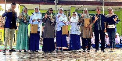 Mahasiswa IPB Kuatkan Literasi SMPN 1 Sukaraja Melalui Kegiatan Sahabat Literasi Muda 