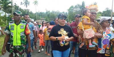 Babinsa Dampingi Warga Mengantar Pendeta Jemaat GKI Pniel Korem Pindah Tugas
