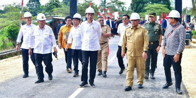 Panglima TNI Dampingi Presiden RI Kunjungan Kerja ke Provinsi Sulawesi Tenggara