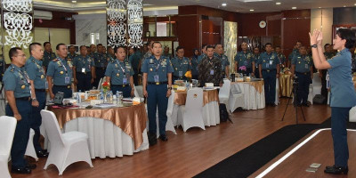 Pangkoarmada RI Buka FGD  Konsep Bertempur Matra Laut