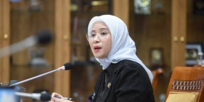 Prihatin Polemik UKT dan Pendidikan Tinggi Dianggap Tersier, DPR: Sangat Ironi