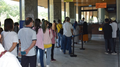 Ratusan Warga Malaysia Melintas di PLBN Aruk untuk Saksikan Pekan Gawai Dayak Kalbar