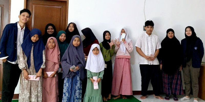 Mahasiswa Sekolah Vokasi IPB University Bantu Pemahaman Ilmu Pengetahuan di Panti Asuhan Kota Bogor