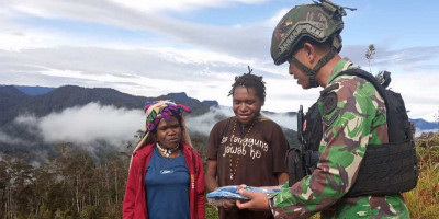 Alas Kaki Cinta TK Bilogai, Pacu Semangat Aktivitas Masyarakat Papua 