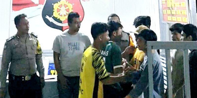 Difasilitasi Polsek, Bentrok Dua Desa Selesai Secara kekeluargaan