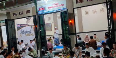 Peringatan Haul KH. Muchtarom Ke-30 dan Hj. Ruminah Hasanah Ke-5 di Kalikondang