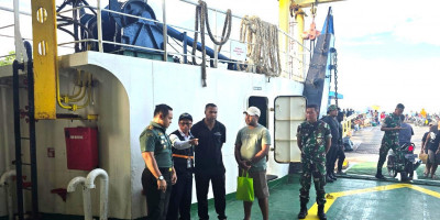 Pastikan Kelancaran Transportasi Laut, Dandim 1708/BN Tinjau Aktivitas Kapal di Pelabuhan Mokmer