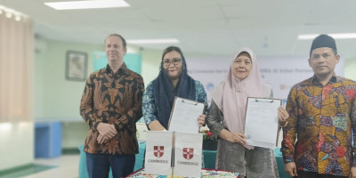 YPI Al Azhar dan Cambridge Kerjasama Meningkatkan Keterampilan Bahasa Inggris Siswa dan Guru