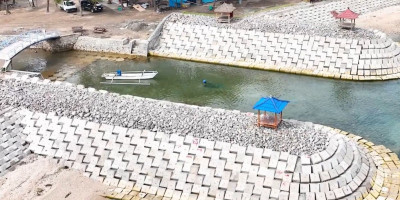 Dibangun Pengaman Pantai Gelora di Sumbawa untuk Cegah Abrasi Pantai